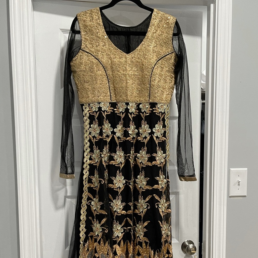 Anarkali - black & gold